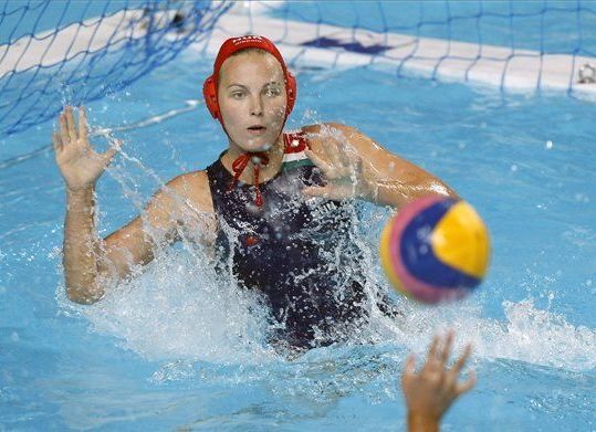 Ketten a vébékeretben