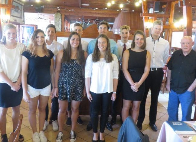 Díjazott pólóslányok