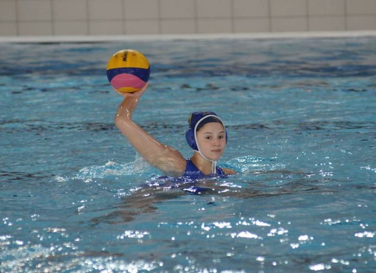 Orsi, Nusi is betaláltak