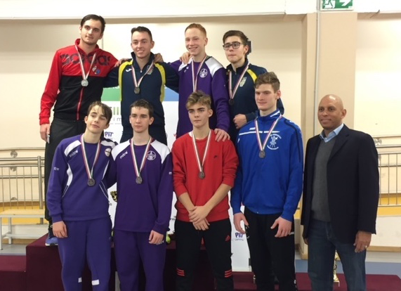 Karddal a legjobbak vagyunk