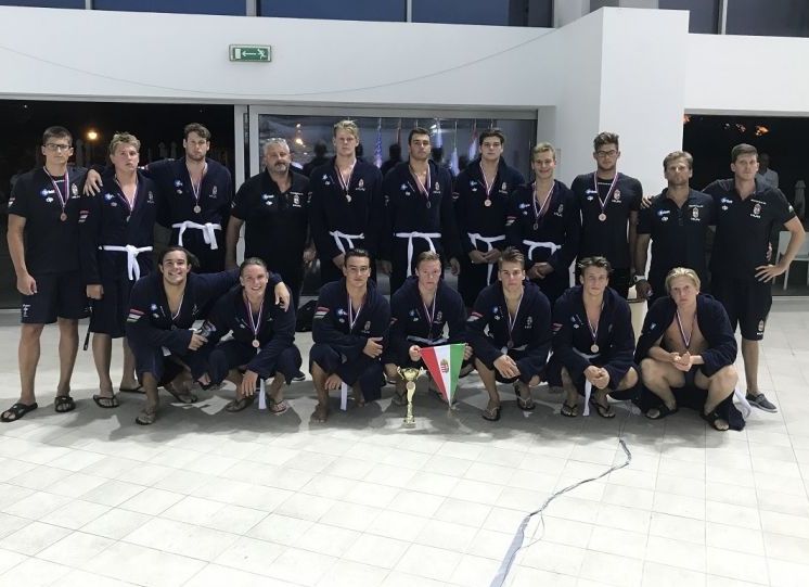 Bronzéremmel hangoltak