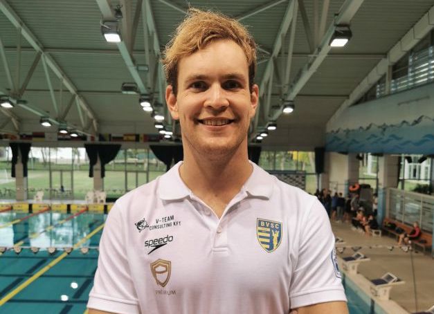 Az apaság mellett az országos bajnokságra is fókuszál úszónk