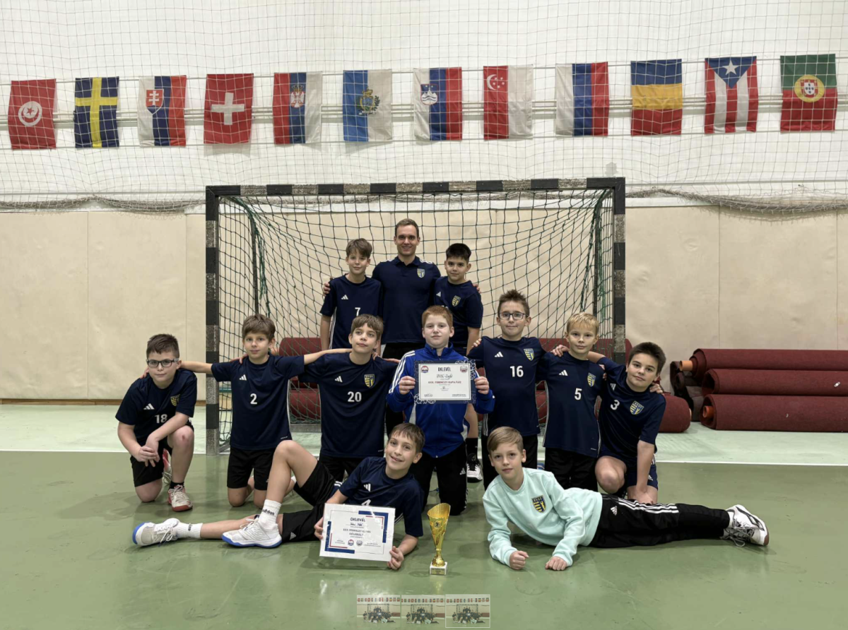 A Ferenczy Kupával zárták az évet U12-es kézilabdázóink 