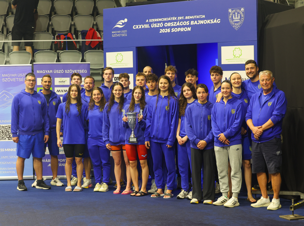 Taroltak úszóink az úszó ob-n