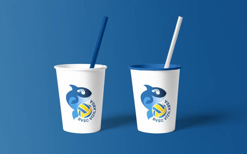 Orca logó poháron